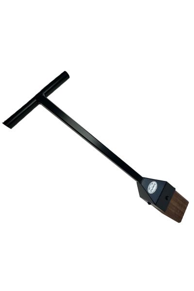 Extra lange grondstamper met houten blok