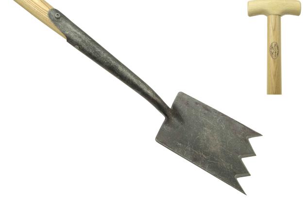 Shark tine spade met zwanehals essen steel 750mm