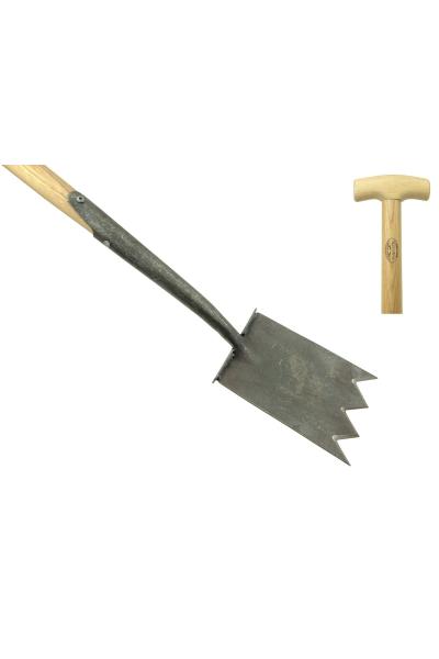 Shark tine spade zwanehals met opstapjes essen steel 750m